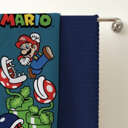 Mario Leaping kids Beach Towel - Multicoloured - thumbnail 2