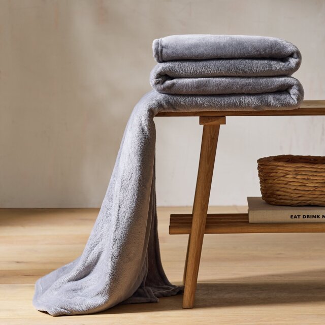 Argos Home Large Fleece Throw - Flint Grey - 200x220cm - image 1