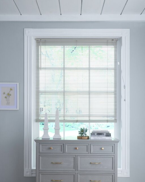 Little Black Book Basswood Grey 25mm Venetian Blind - 100cm - image 1