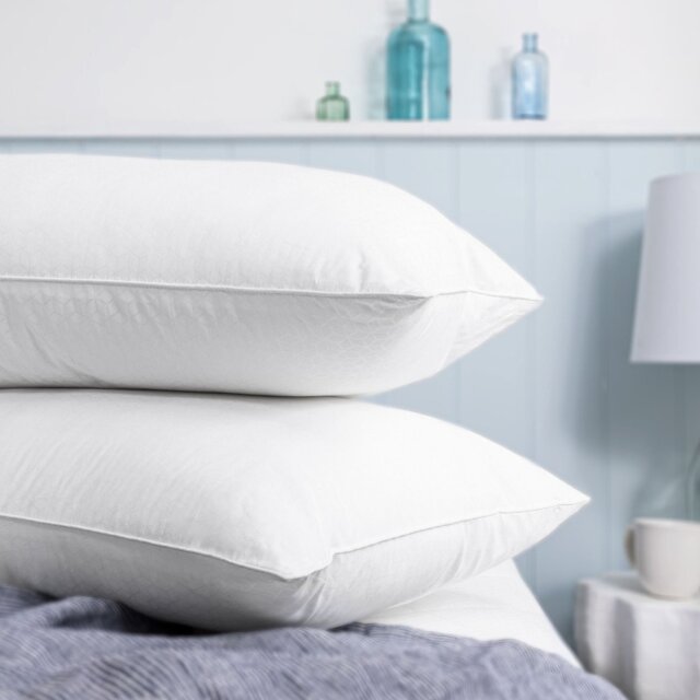 The Fine Bedding Company Smart Temperature Medium Pillow - image 1