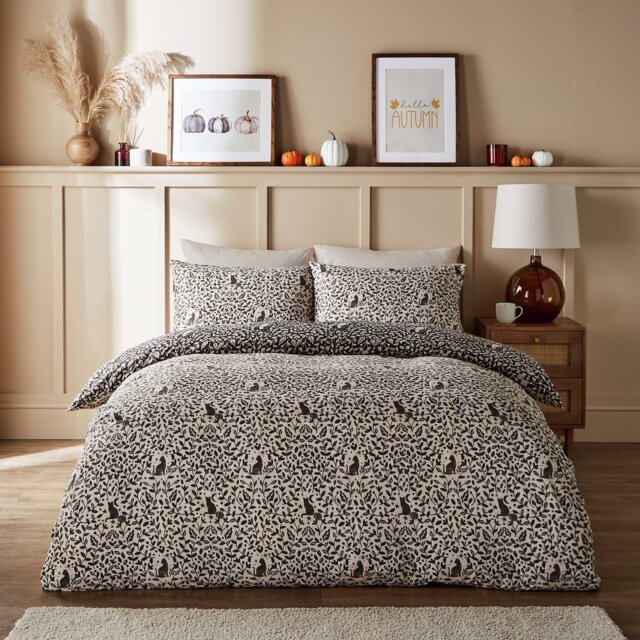 Silentnight Supersoft Mono Cat White Bedding Set King size by