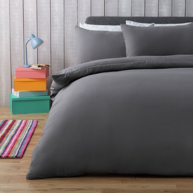 Silentnight Supersoft Plain Charcoal Bedding Set - Double - image 1