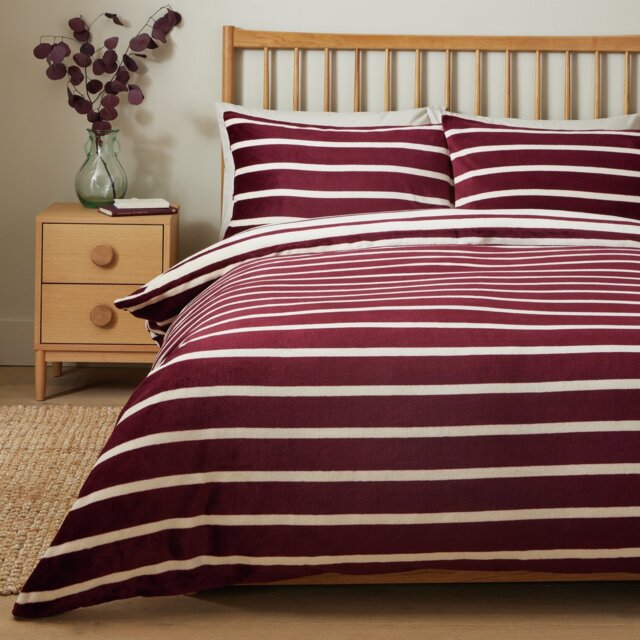 Argos Home Stripe Print Fleece Burgundy Bedding Set - Single - image 1