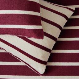 Argos Home Stripe Print Fleece Burgundy Bedding Set - Single - thumbnail 2