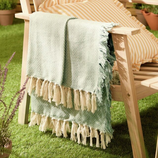 Wylder Wisley Herringbone Throw Leaf Green - 130x180cm - image 1