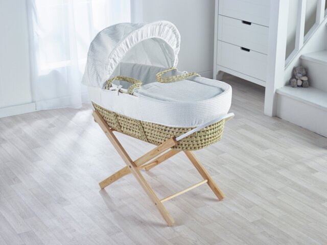Kinder Valley Waffle Palm Moses Basket with Folding Stand - image 1