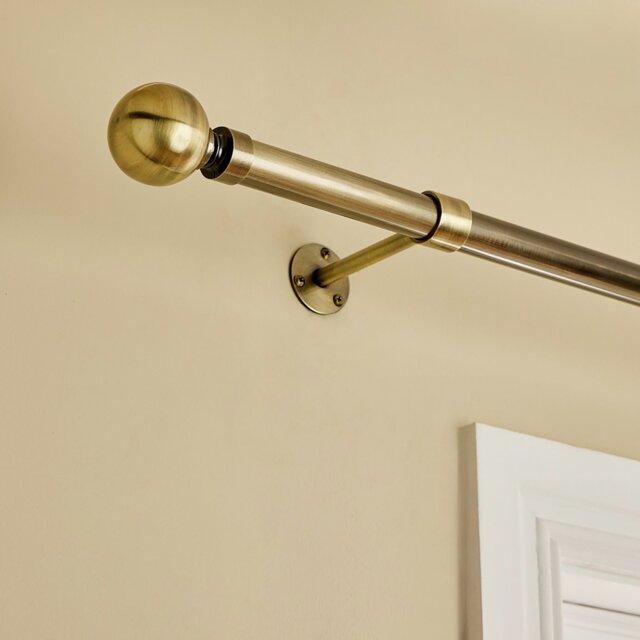 Argos Home Metal Antique Brass Bay Curtain Pole - 400cm - image 1