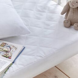 Silentnight Quilted Waterproof Mattress Protector - Toddler - thumbnail 2
