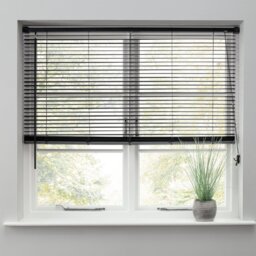 Argos Home Plastic Jet Black Venetian Blind - 90cm - thumbnail 1