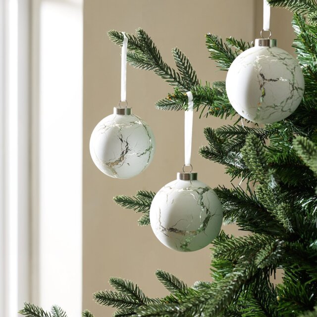 Argos Home Pack of 3 Textured White Crackle Glass Bauble - image 1