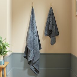 Habitat x Morris & Co. Acanthus Timeless Hand Towel - Blue - thumbnail 1