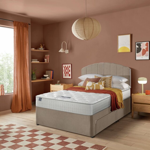 Silentnight Middleton Memory Pocket Small Double 4 Drawer Divan Bed - Sandstone - image 1