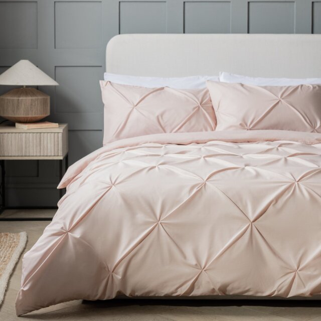 Argos Home Pinch Pleat Pintuck Pink Bedding Set - King size - image 1
