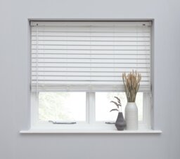 Habitat Faux Wood White 50mm Slat Venetian Blind - 120cm - thumbnail 2