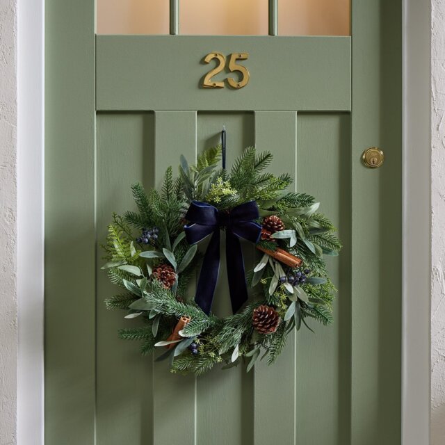 Habitat Blueberry & Cinnamon Christmas Wreath - image 1