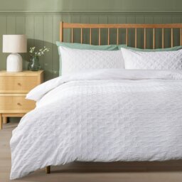 Argos Home Embossed Texture White Bedding Set - Single - thumbnail 1