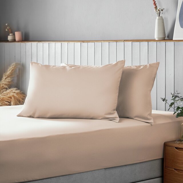 Silentnight Supersoft Plain Standard Pillowcase Pair - Pink - image 1