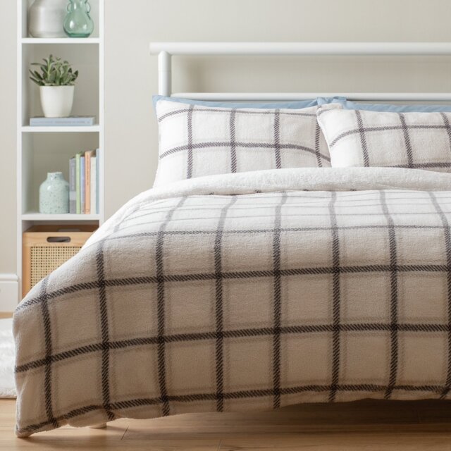 Argos Home Checked Grid Fleece Cream Bedding Set - Double - image 1