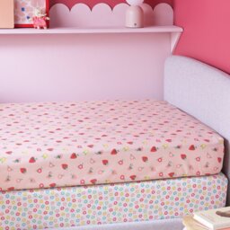 Argos Home Strawberry Floral Twin Pack Fitted Sheet- Single - thumbnail 1