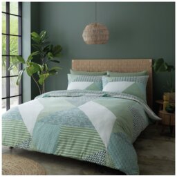 Catherine Lansfield Geometric Print Green Bedding Set-King - thumbnail 1