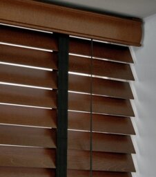 Habitat Wooden Brown 50mm Slat Venetian Tape Blind - 120cm - thumbnail 2