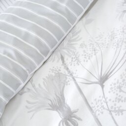 Catherine Lansfield Floral Print White Bedding Set-Superking - thumbnail 2