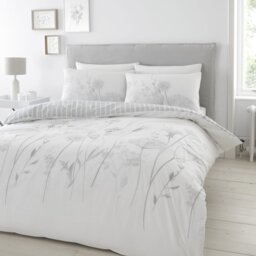 Catherine Lansfield Floral Print White Bedding Set-Superking - thumbnail 1