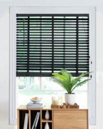 Little Black Book Basswood Grey 50mm Venetian Blind - 110cm - thumbnail 2