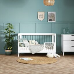 Obaby Maya Cot Bed - White with Acrylic - thumbnail 2