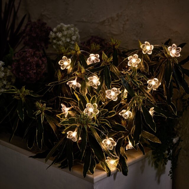 Home Solar Flower String Lights - image 1