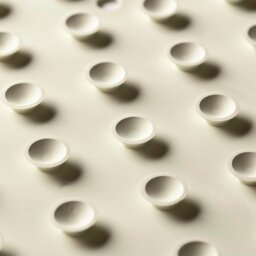 Croydex Antibacterial Bath Mat - Cream - thumbnail 2