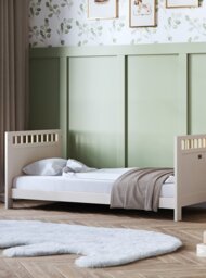 Silver Cross Seville Nursery Cot Bed - Natural - thumbnail 2