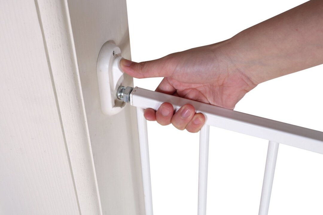 Cuggl Wall Fix Safety Gate by Argos