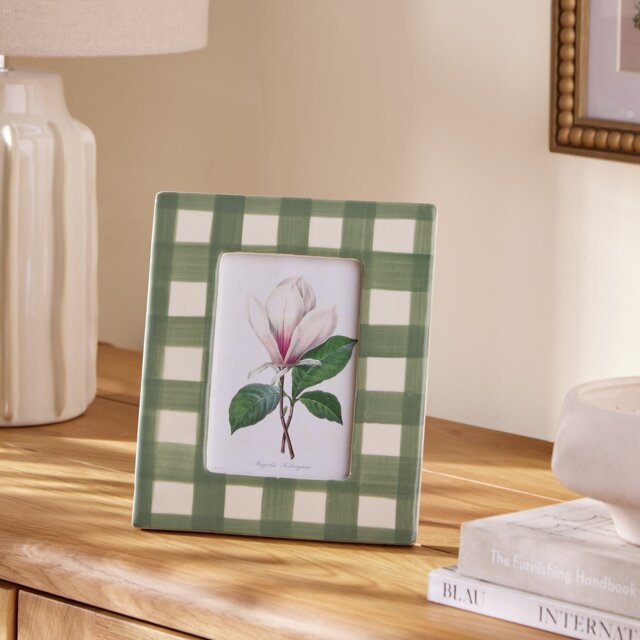 """Argos Home Gingham Green Ceramic Picture Frame - 4x6""""""" - image 1