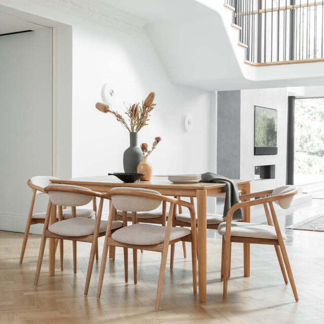 G Plan Winchester 135-190cm Extending Dining Table - image 1