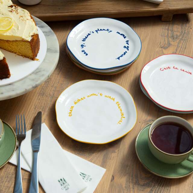 """These dishes wont wash themselves"" Yellow Tableware Plate" - image 1