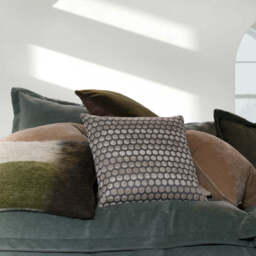 Hex Cut Cushion, Cream - thumbnail 2