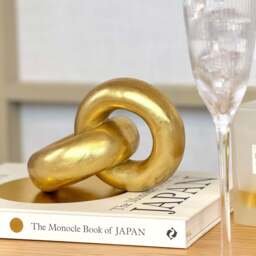 Golden Interlocking Rings Ornament - thumbnail 2
