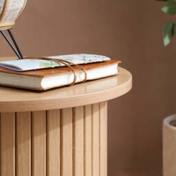 Tiffany Fluted Side Table, Oak - thumbnail 2