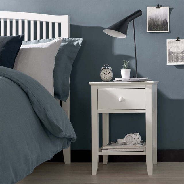 Ashburnham White 1 Drawer Nightstand