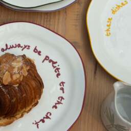 """Always be polite to the Chef"" Red Tableware Plate"