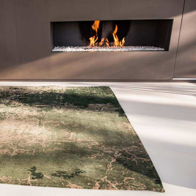 Madmen Cracks Rug, 2.4m x 3.4m / Green