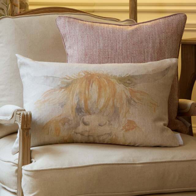 Aite Highland Cow Cushion - image 1