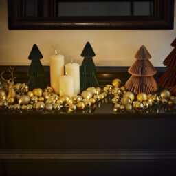 Retro Bauble 2m Garland - Gold by Atkin And Thyme, L220 x D10 cm - thumbnail 2