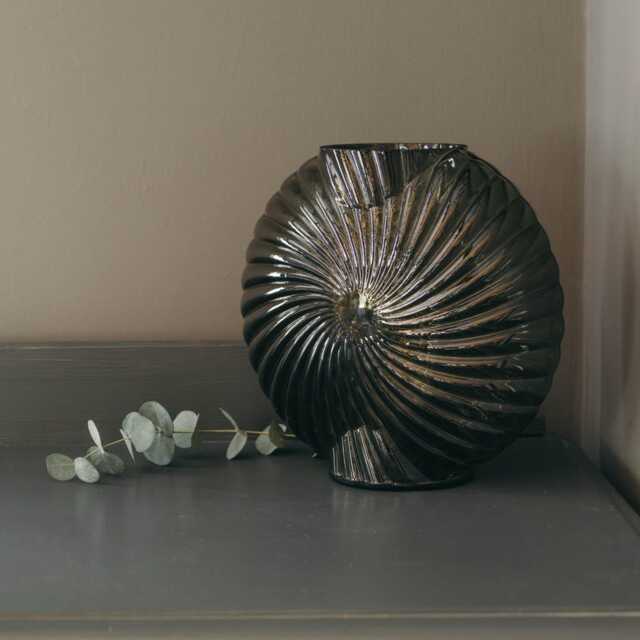 Ripple Table Lamp Green by Atkin And Thyme, W20x D9x H20 cm - image 1