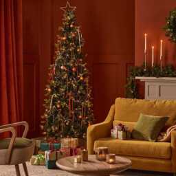 7.5' St. Moritz Pre Lit Tree  400 Ww Led