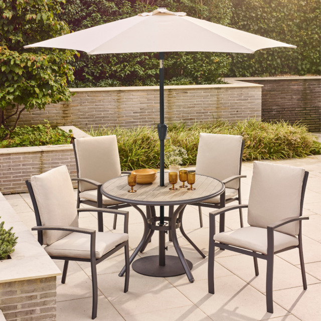 Gabriela 4 Seat Dining Set with Parasol by Atkin And Thyme - image 1