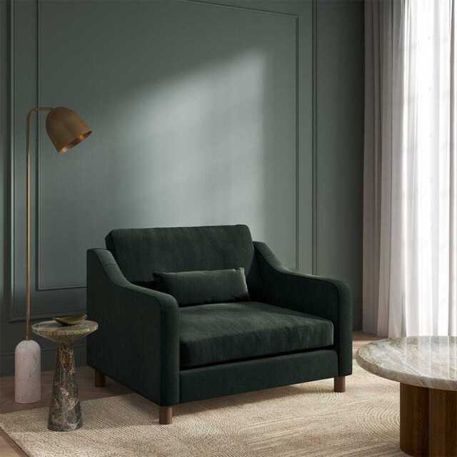 Hampton Loveseat In Hunter Easy Care Velvet