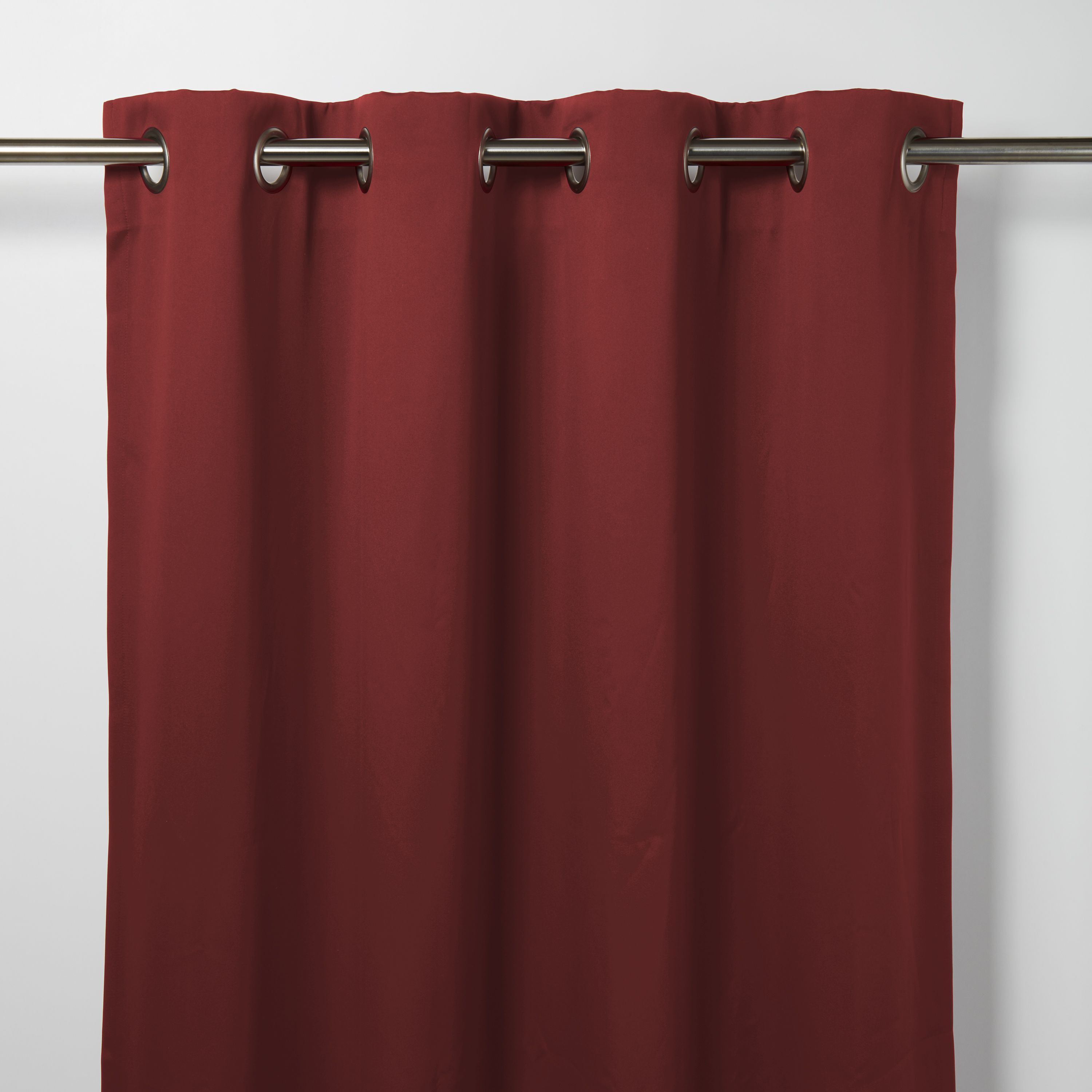 GoodHome Vestris Red Plain Blackout Eyelet Curtain (W)140Cm (L)260Cm, Single
