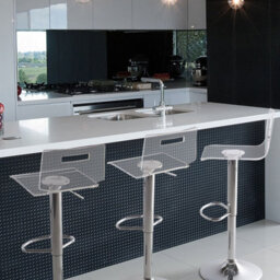 Beliani Living Transparent Acrylic Bar Stools Set Of 2 - Swivel Gas-Lift Adjustable Height, Glossy Iron Base - thumbnail 2